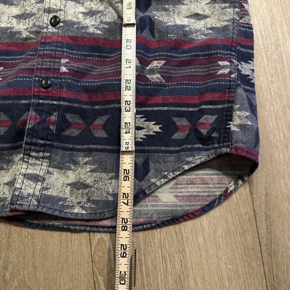American Eagle AE Aztec Shirt Men's Small‎ Button Up Western Southwest All Over